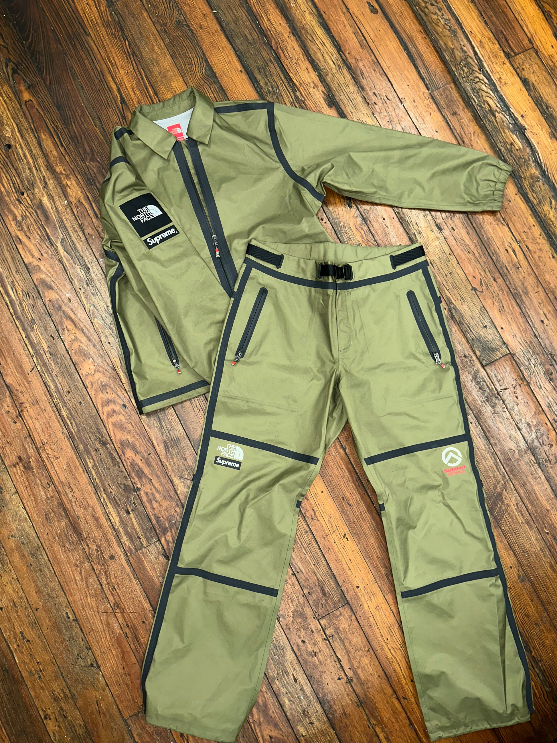 Supreme x Northface 'SUMMIT SERIES' (olive) set – i75 OTR